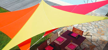 voile-d-ombrage-easy-sail-triangle-panache-de-couleurs.jpg