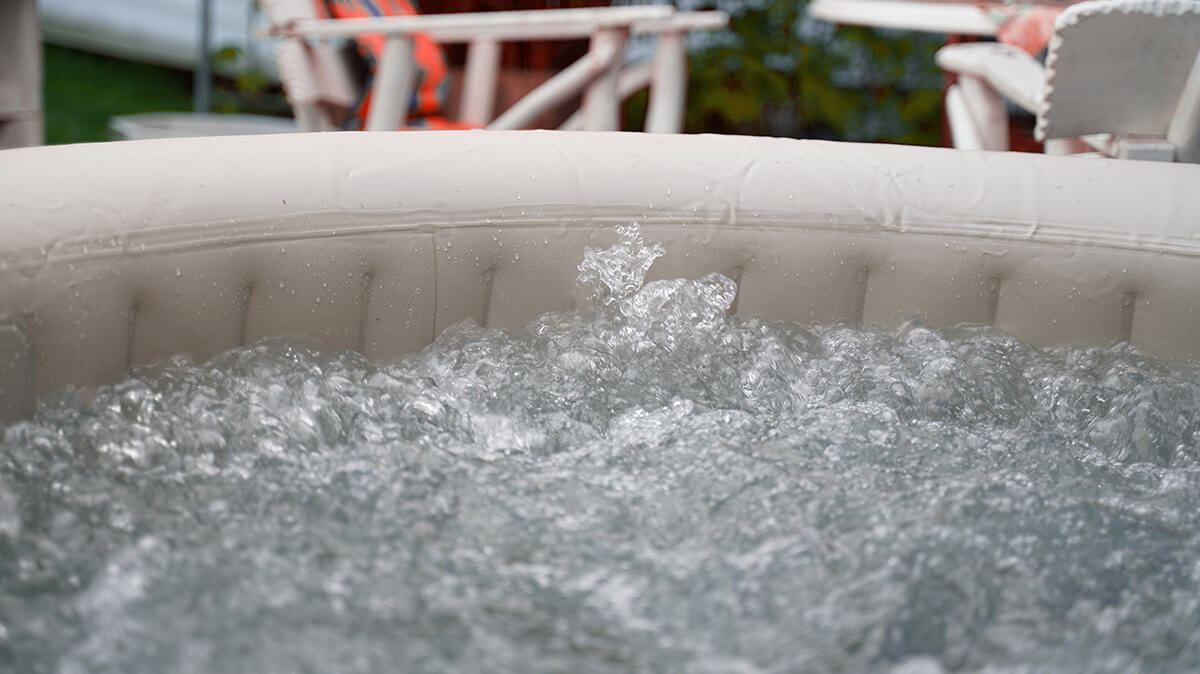 zoom sur un spa gonflable