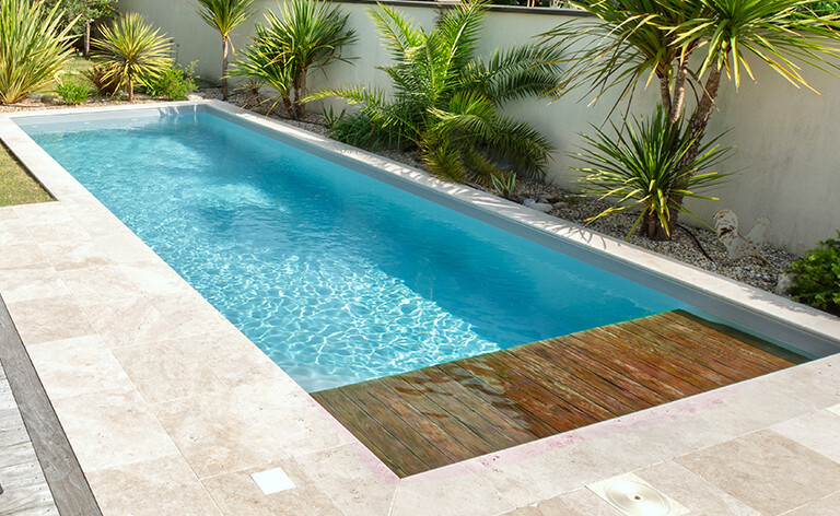 piscine béton liner gris clair